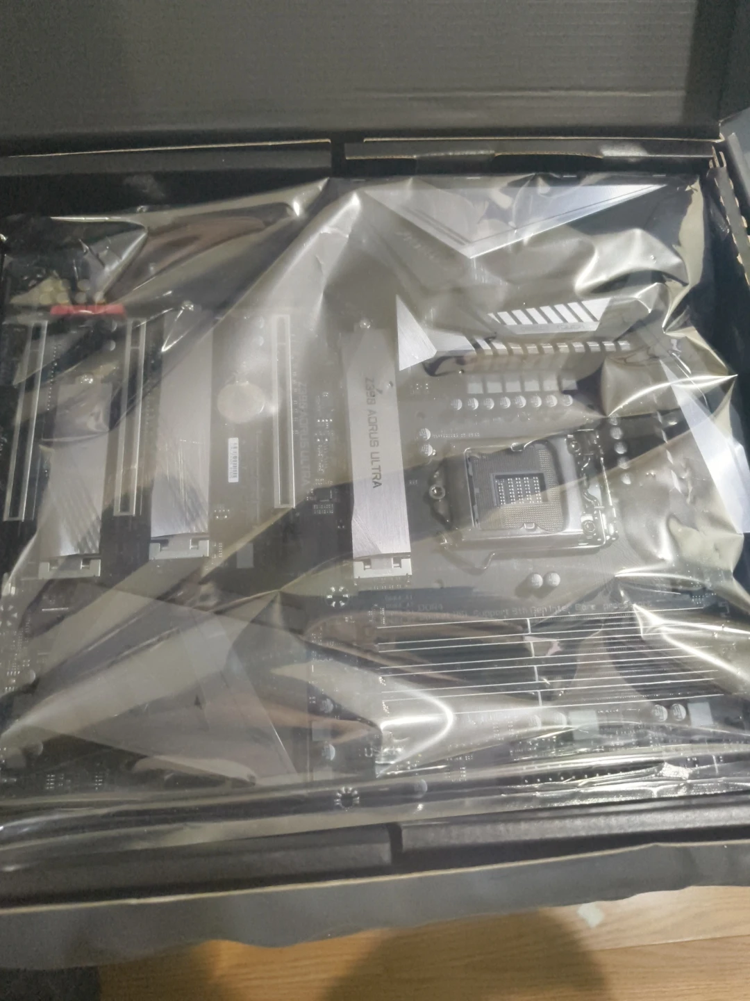 Gigabyte Z390 AORUS ULTRA Motherboard