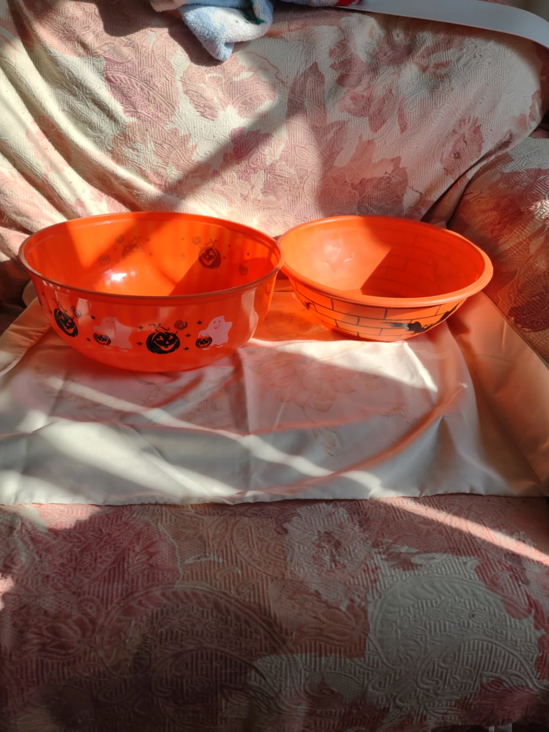 2 Halloween candy bowls