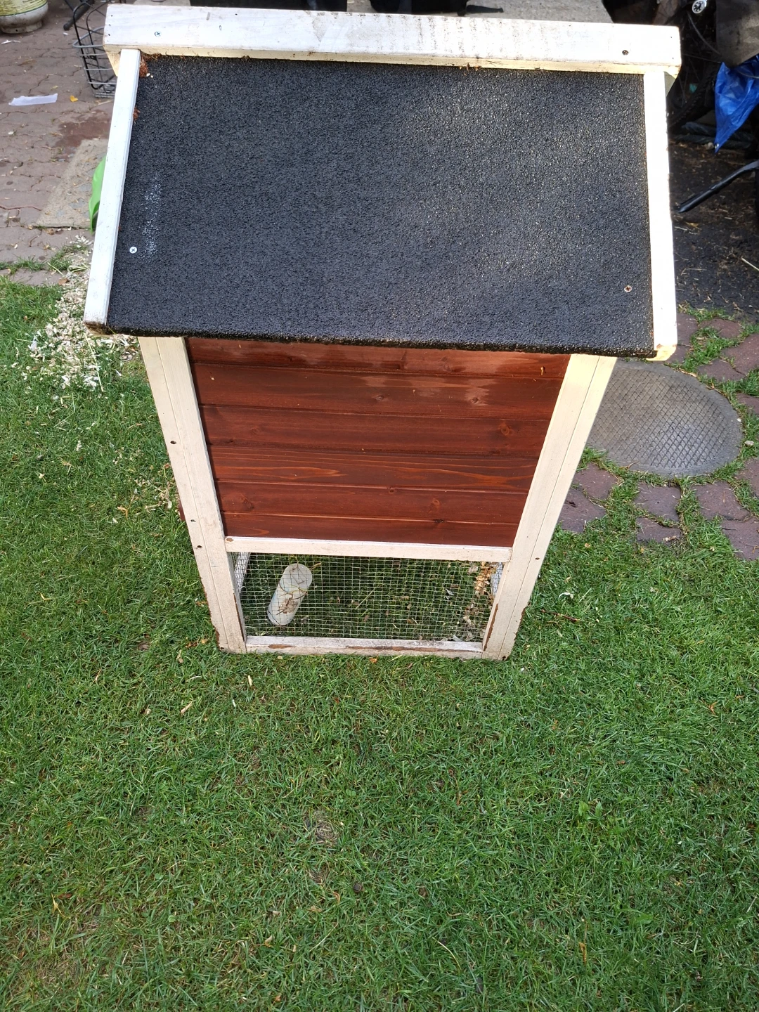 Wooden Hutch with Run - photo 4