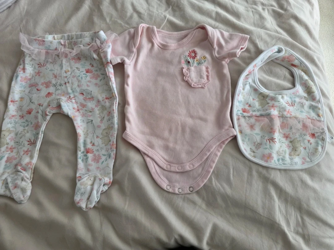 Baby Girl 3-Piece Set - 3-6 Months