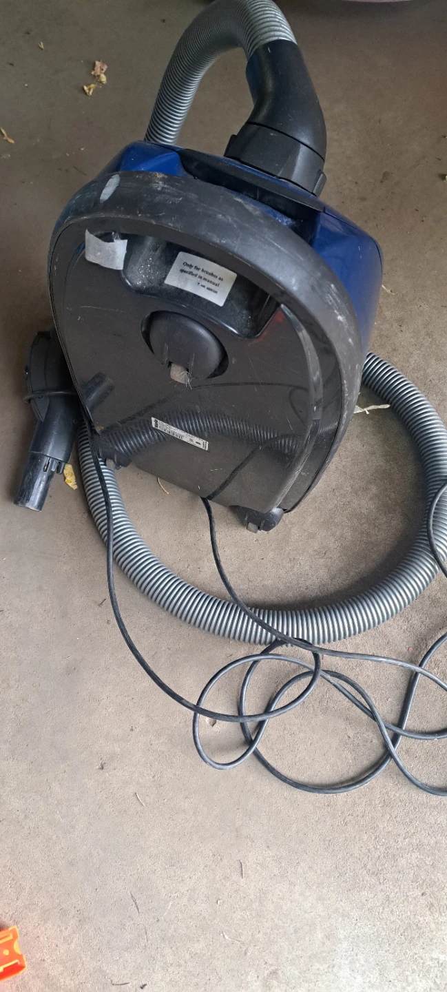 Miele Blue Star Vacuum - photo 3