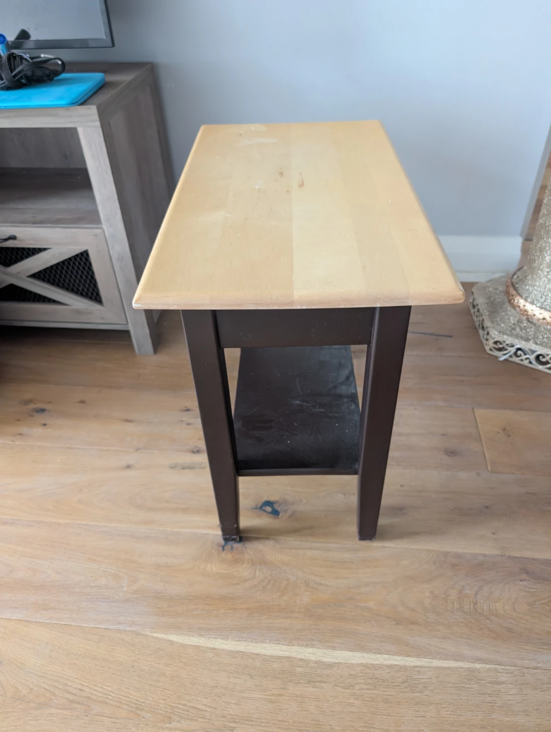 Two-Tone Wooden Side Table - photo 4