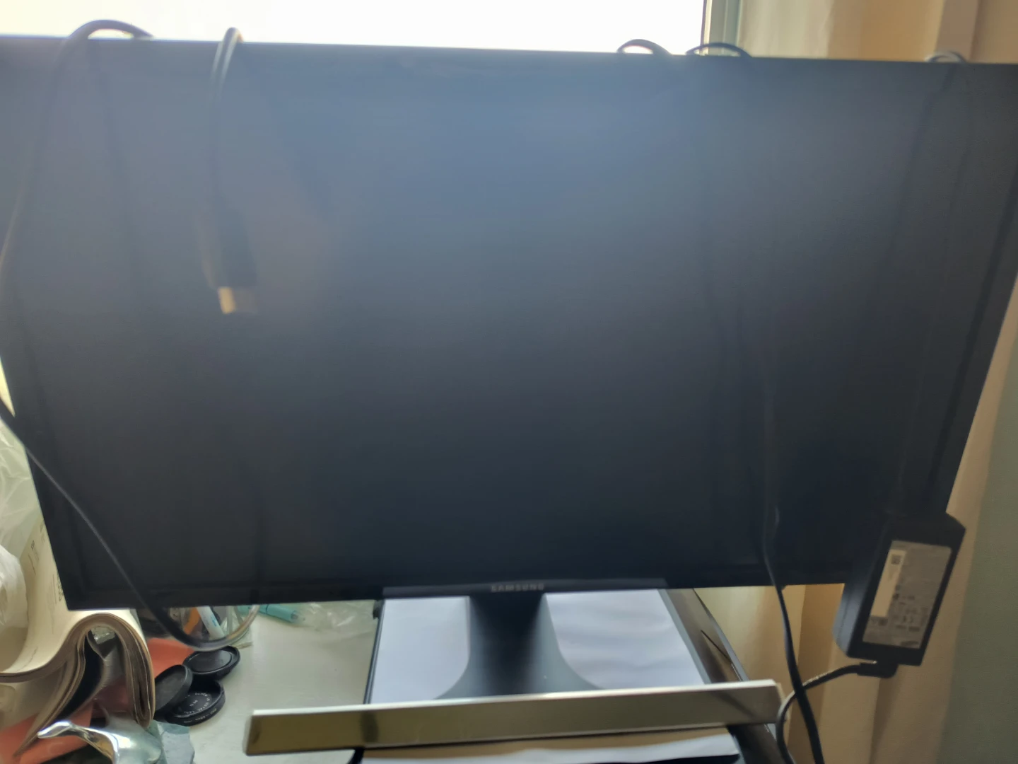 Used maybe 10 times Samsung Monitor 24 inches