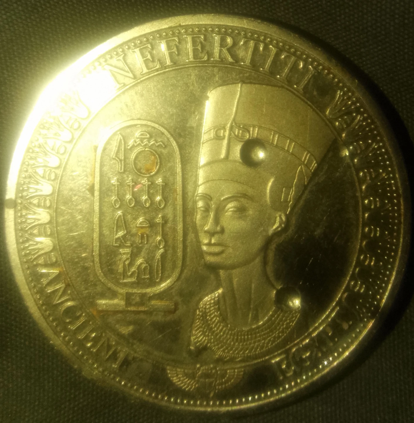 Nefertiti Ancient Egypt Commemorative Coin