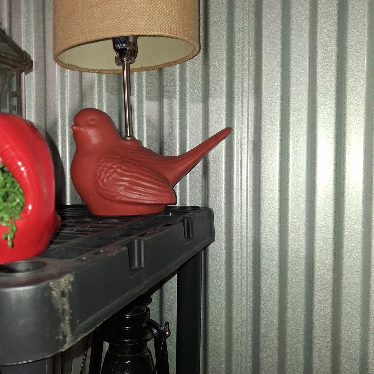 Red Ceramic Bird Table Lamp - photo 3