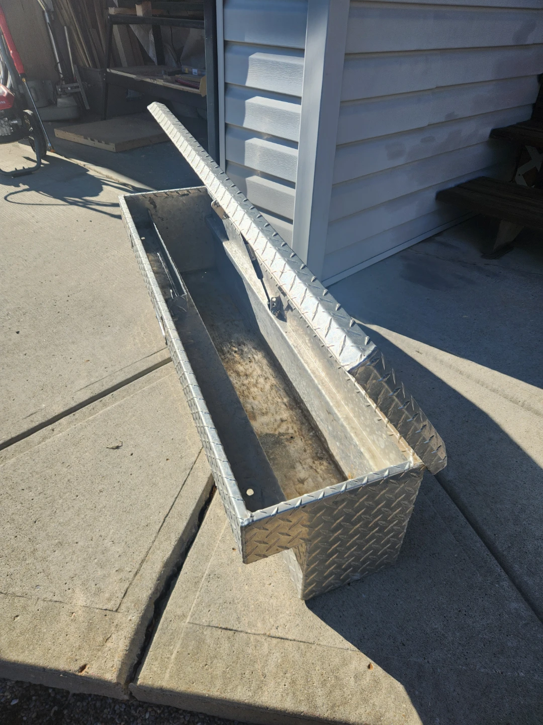 Challenger Diamond Plate Truck Tool Box - photo 3