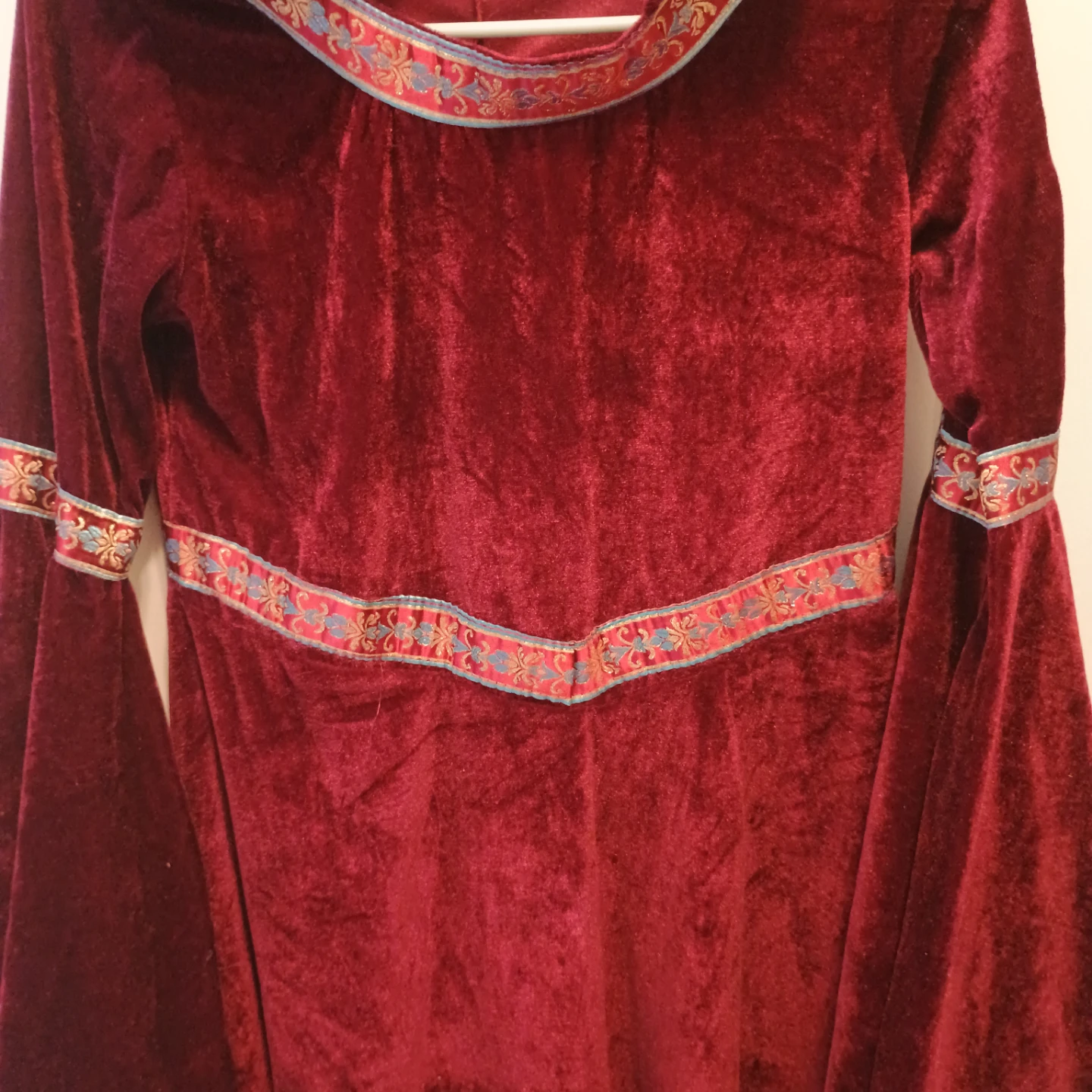Red Velvet Hooded Renaissance Dress - photo 2