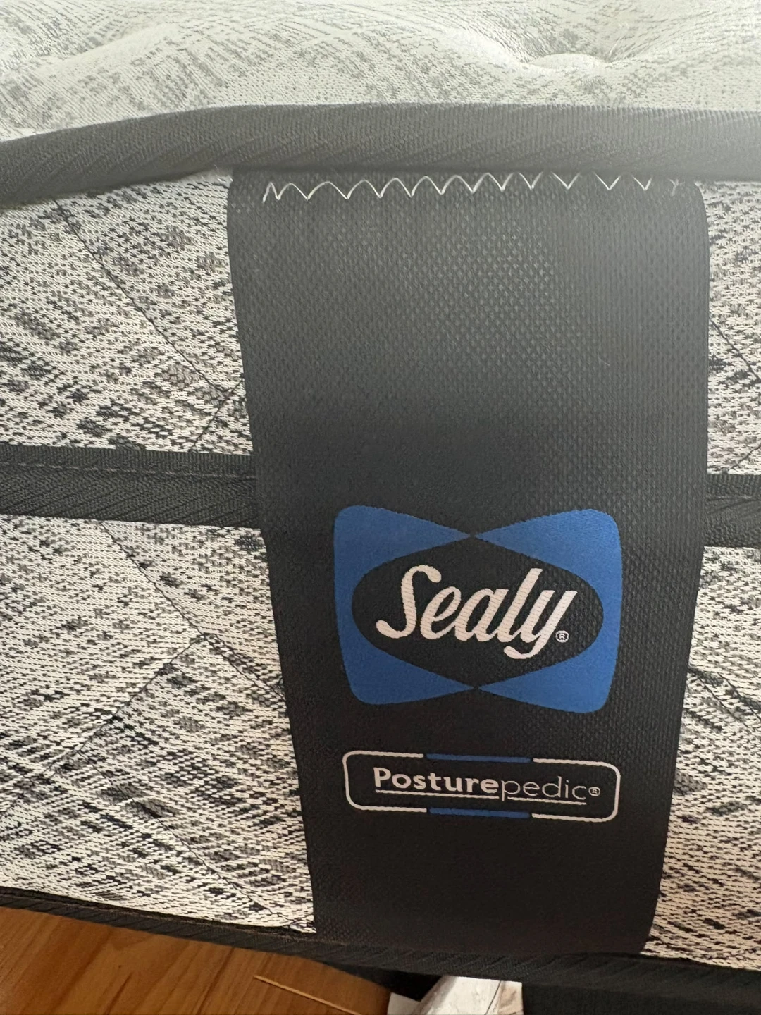 Sealy Posturepedic Mattress queen