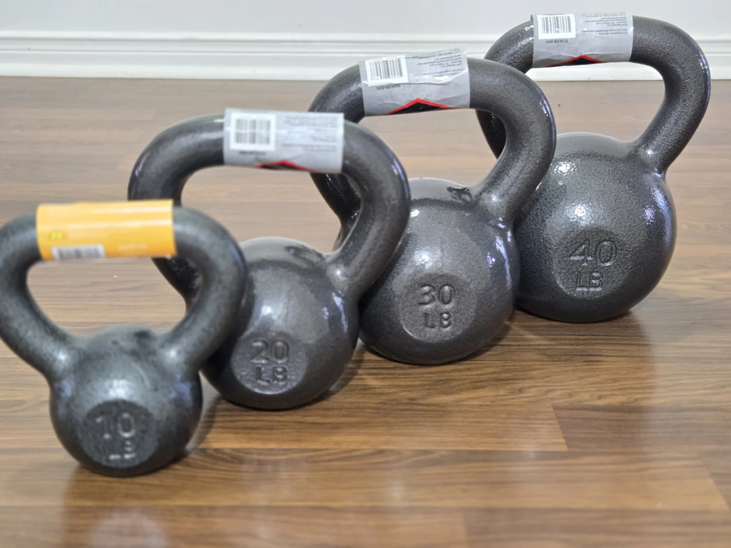 10lb, 20lb, 30lb and 40lb Cast Iron Kettlebell Set.
