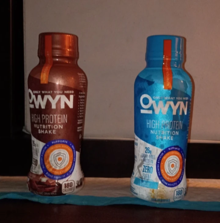 Two OWYN High Protein Nutrition Shakes 🏈