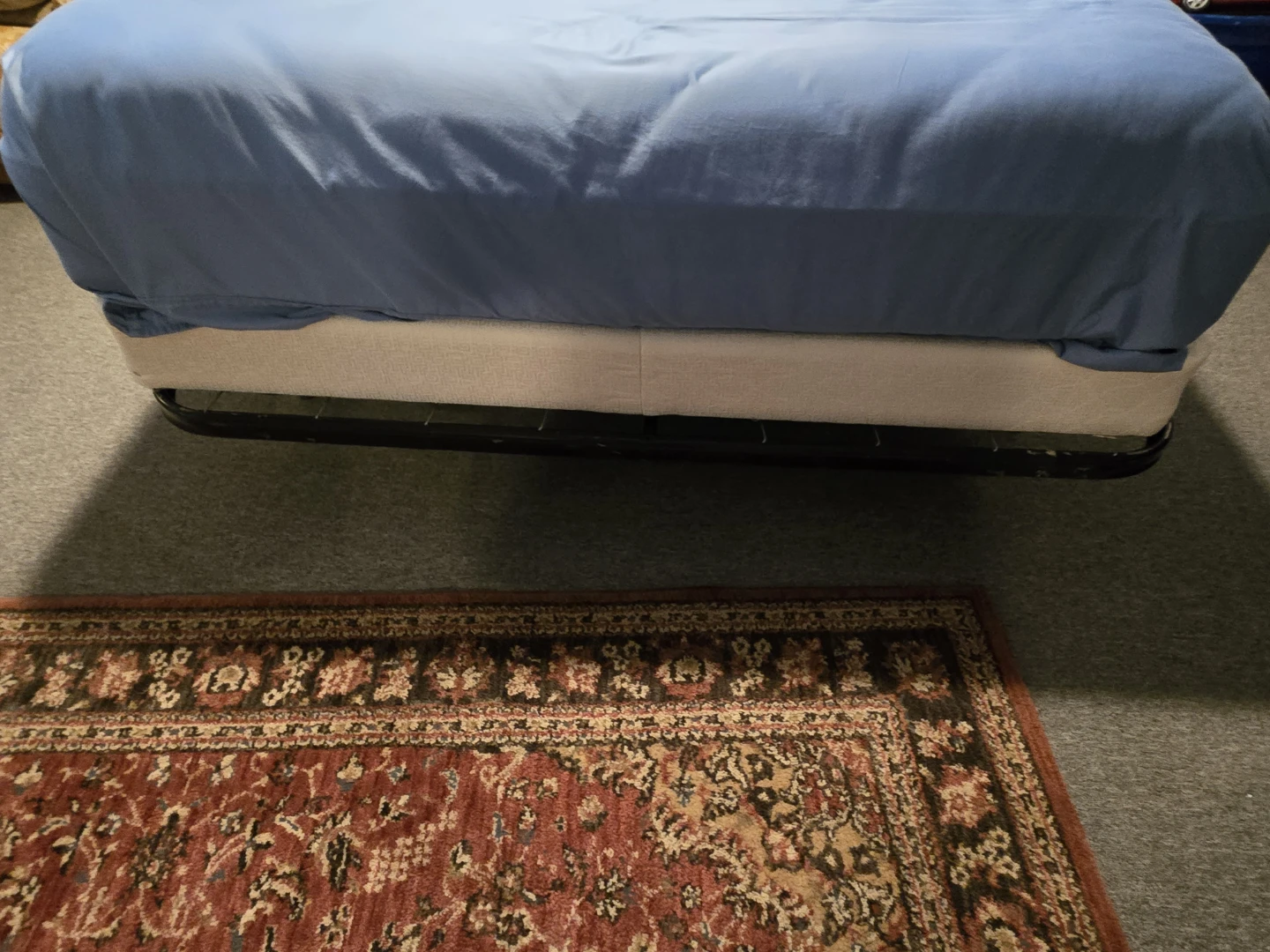 Queens size bed frame and mattress box
