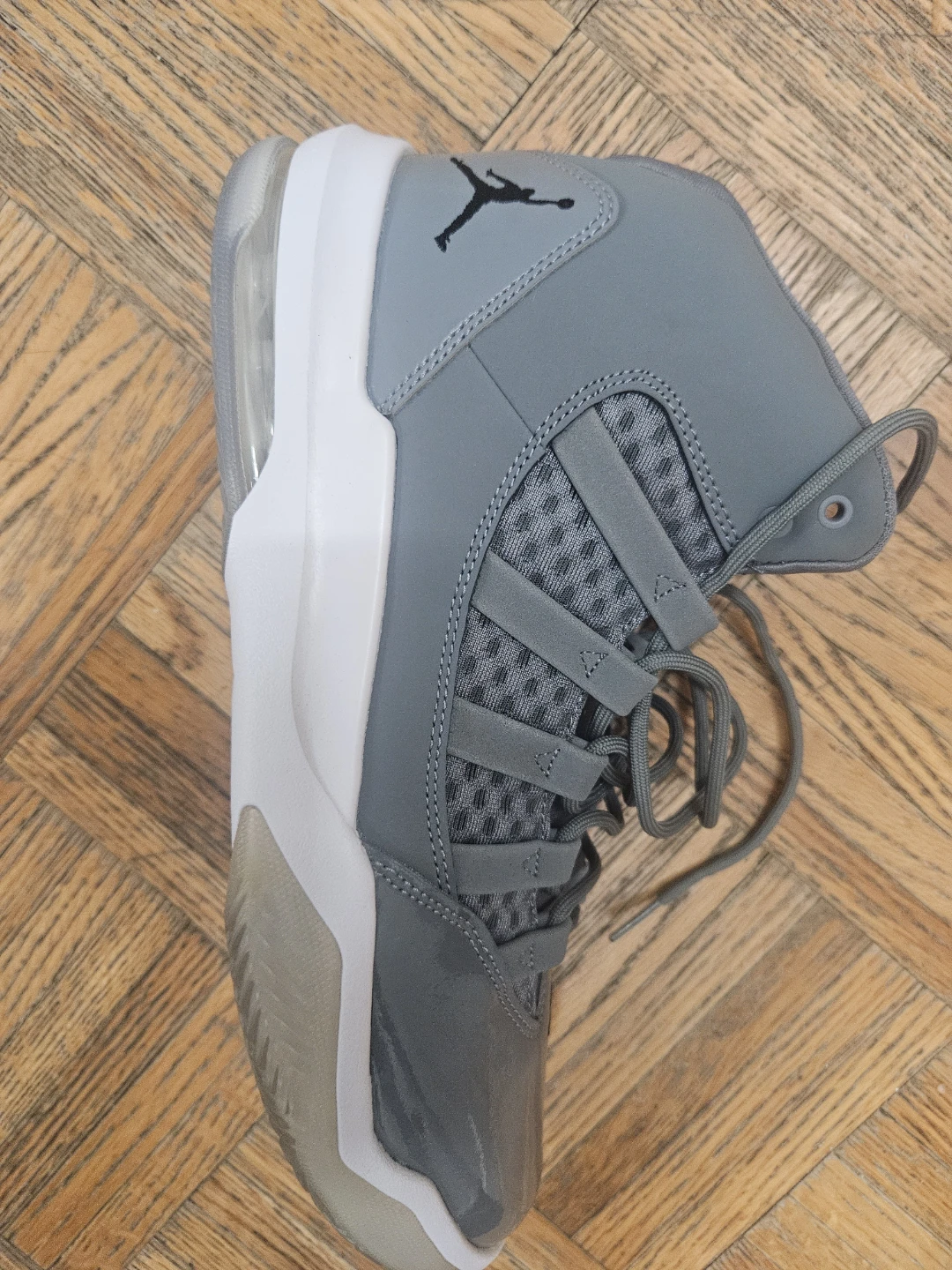 Nike Jordan Max Aura 4 Gray Sneakers