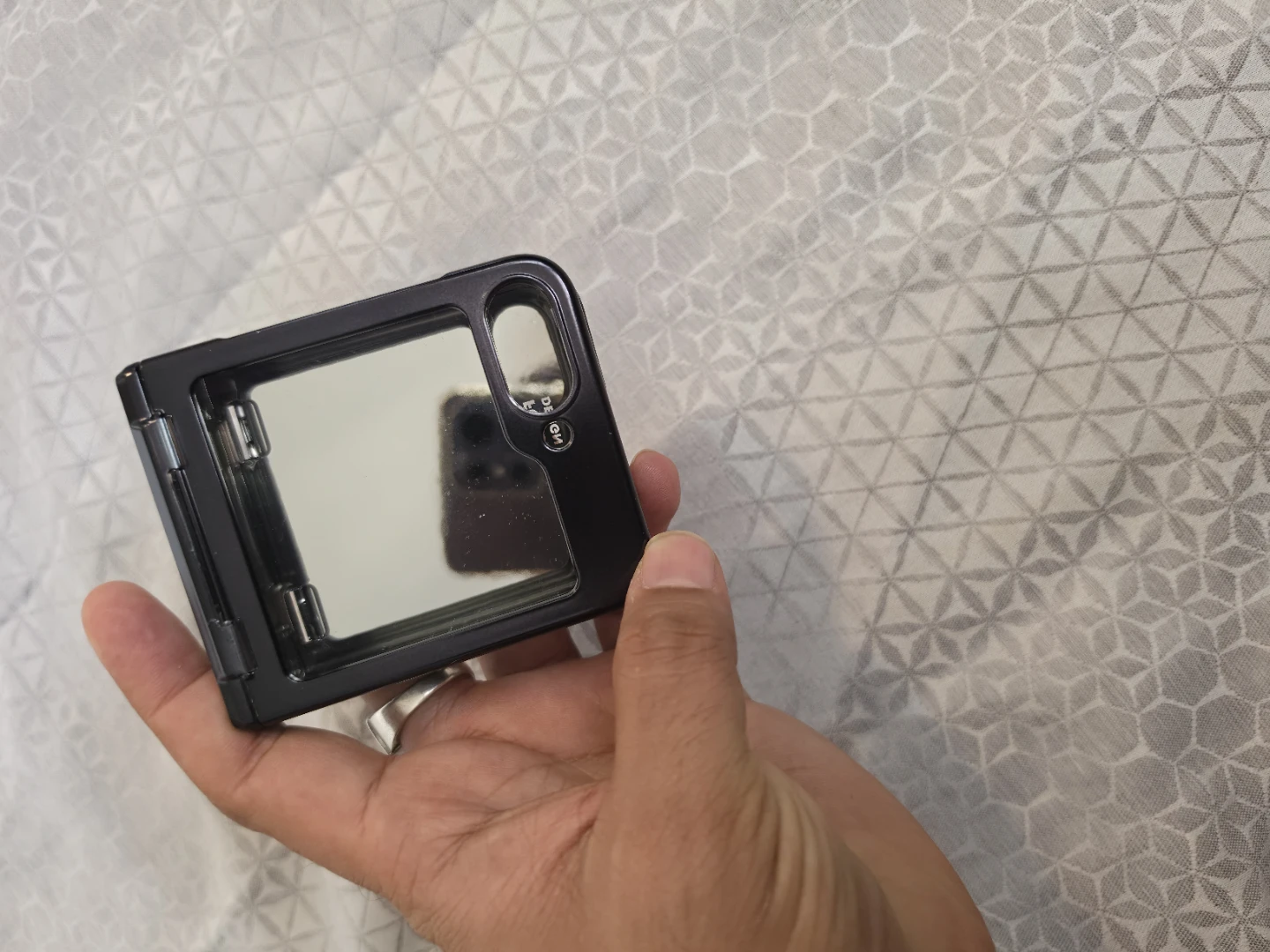 Fold Case with Mirror for Flip 6 - photo 3