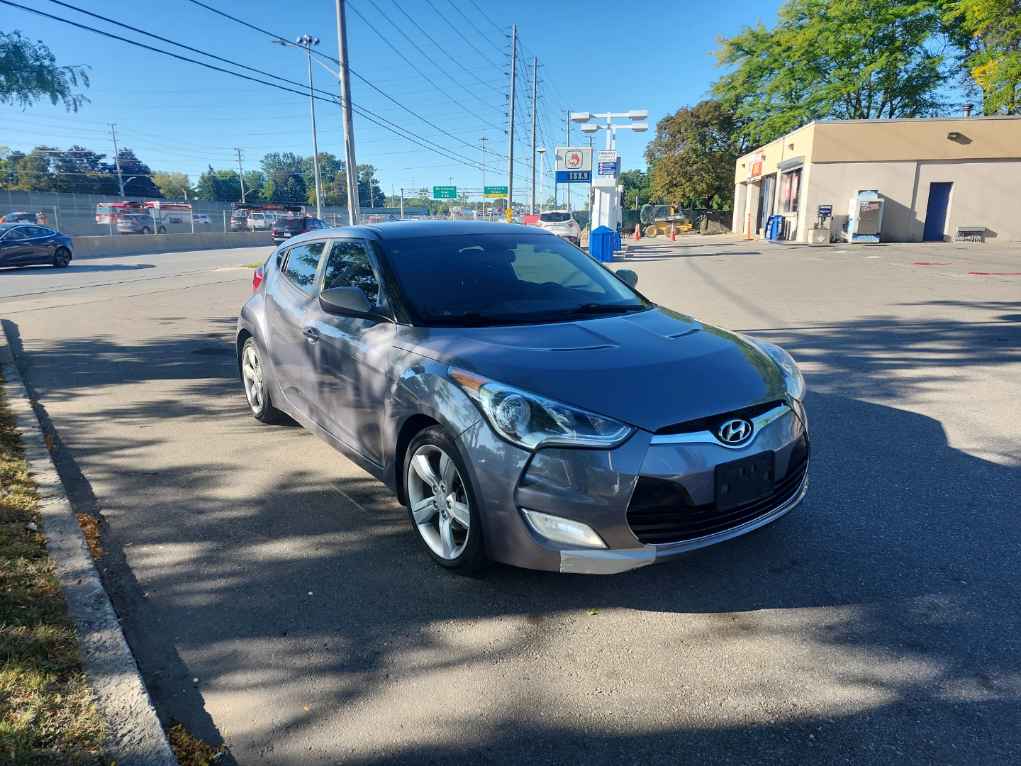 2013 Hyundai Veloster CLEAN CARFAX - photo 2
