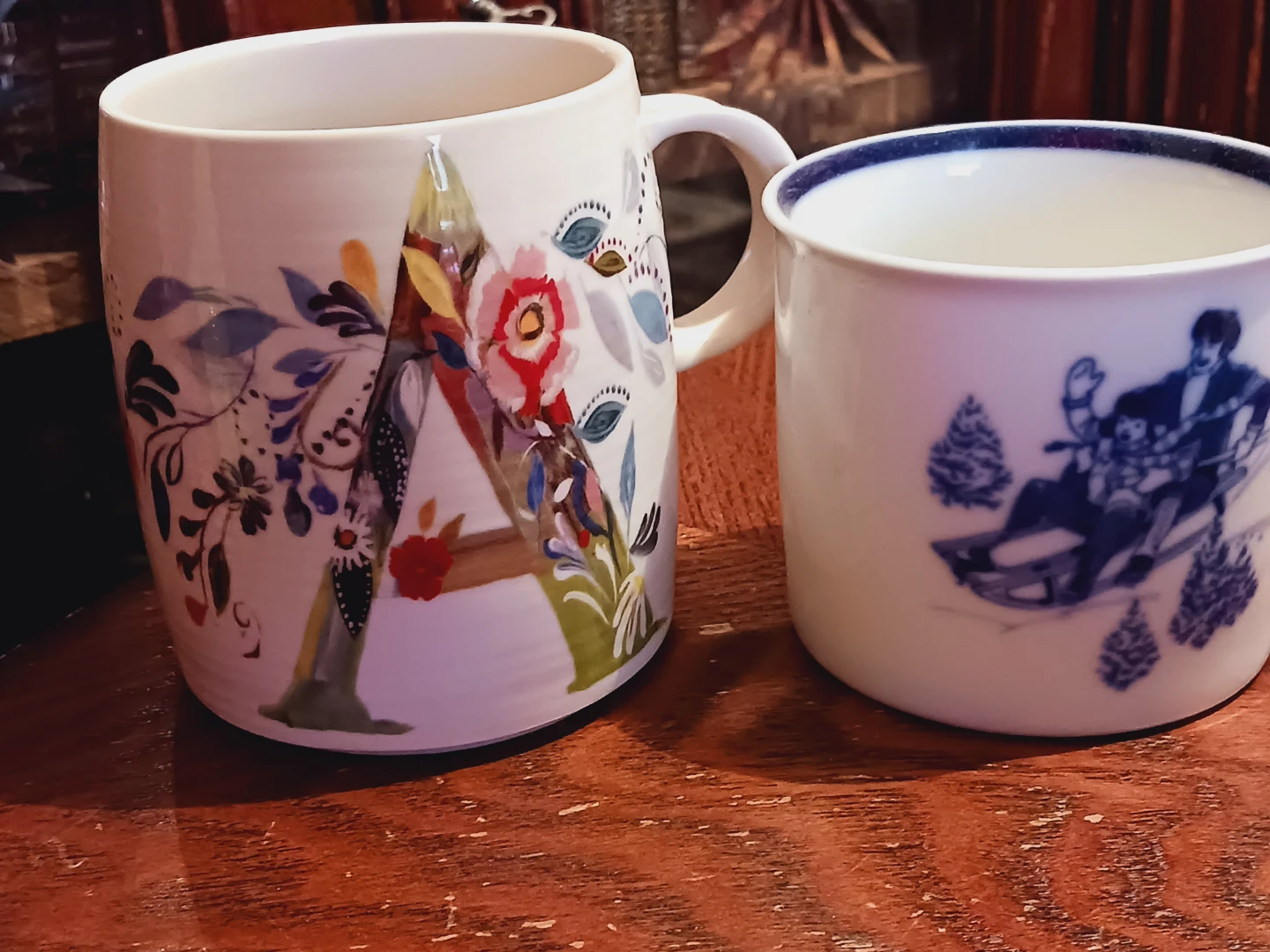 $3 EACH !! Set of two decorative ceramic mugs - photo 4