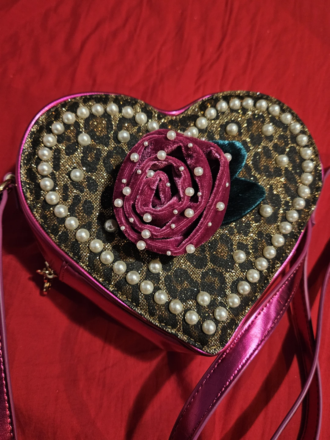 Betsey Johnson Heart Shaped Crossbody Bag - photo 2