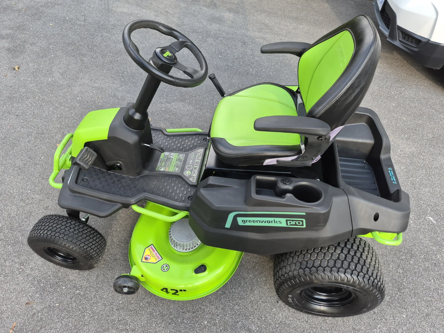 NEW Greenworks 42" Electric Riding Mower