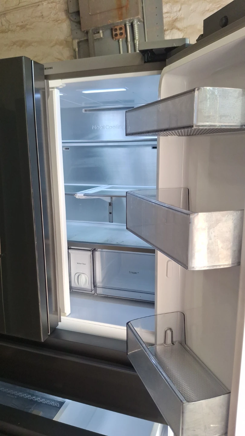 LG instaview 36in French Door Refrigerator - photo 3