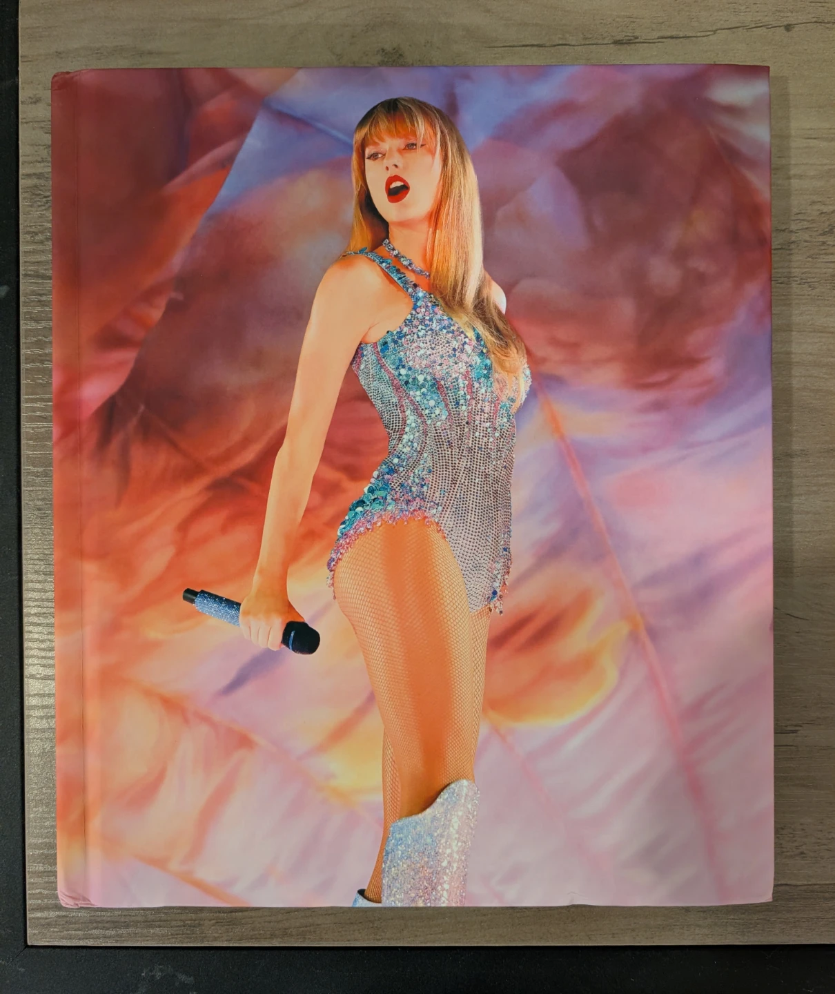 Official Taylor Swift The Eras Tour Book
