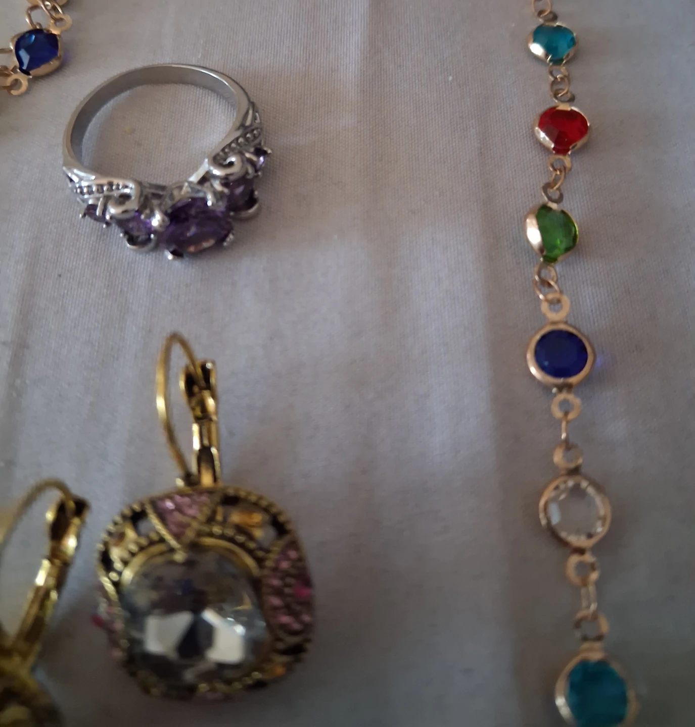 Jewellery set with necklace, earrings, and ring - photo 4