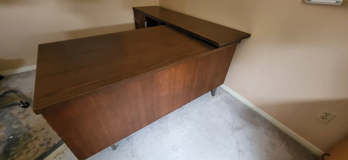 L-shaped Desk - Ready for pickup - photo 3