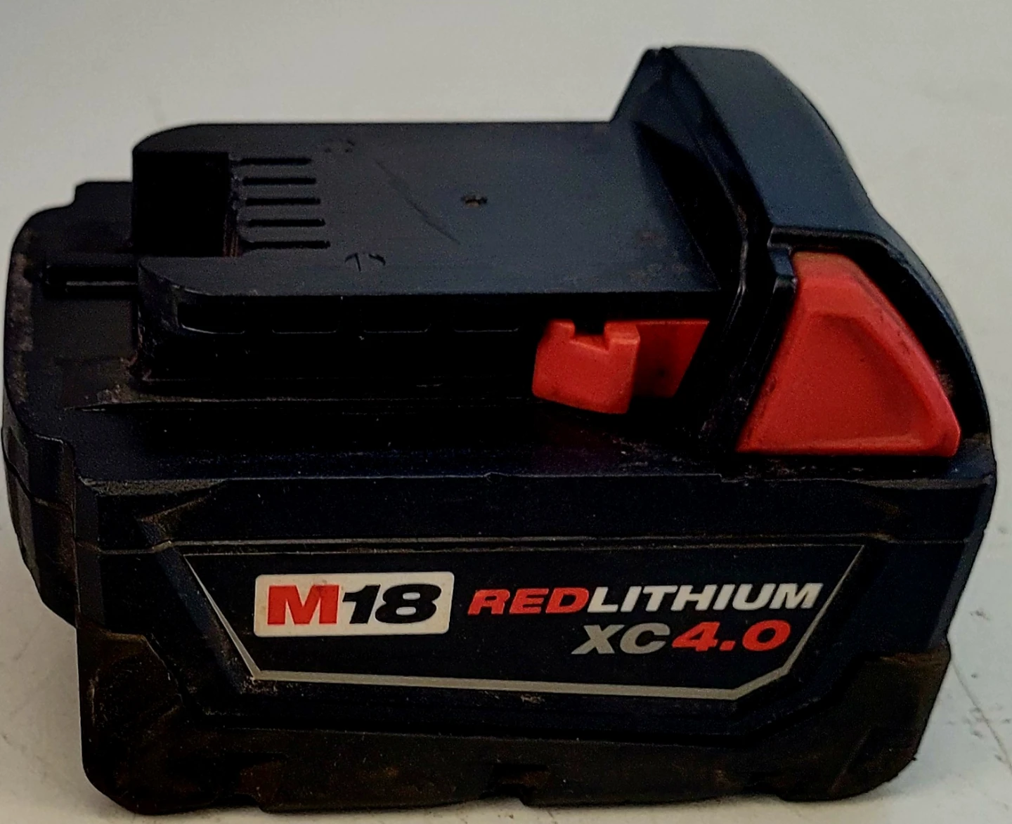 M18 Milwaukee 4Ah Battery Pack (32646982) - photo 2