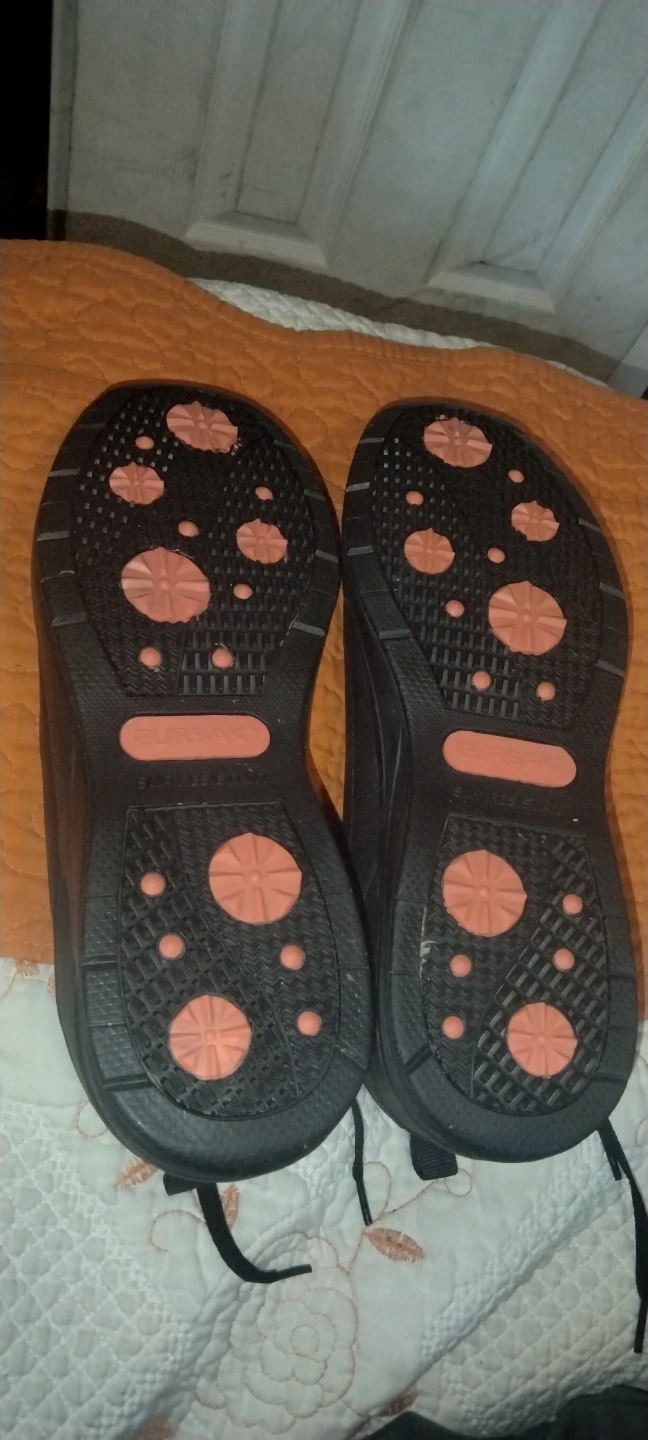 Eurbak Slip-Resistant Comfort Shoes - photo 3