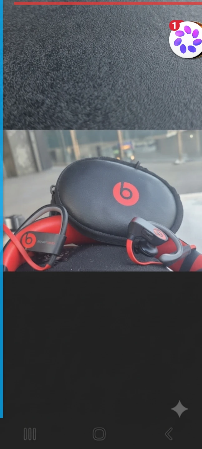 Beats Powerbeats 3. earphones with case