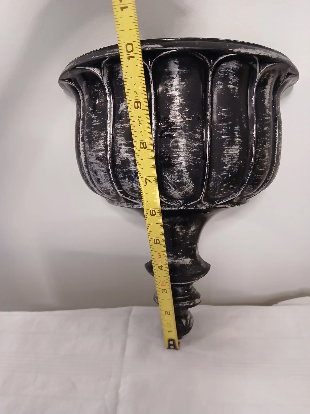 Black Wall-Mount Planter Urn. Fixed price. - photo 2