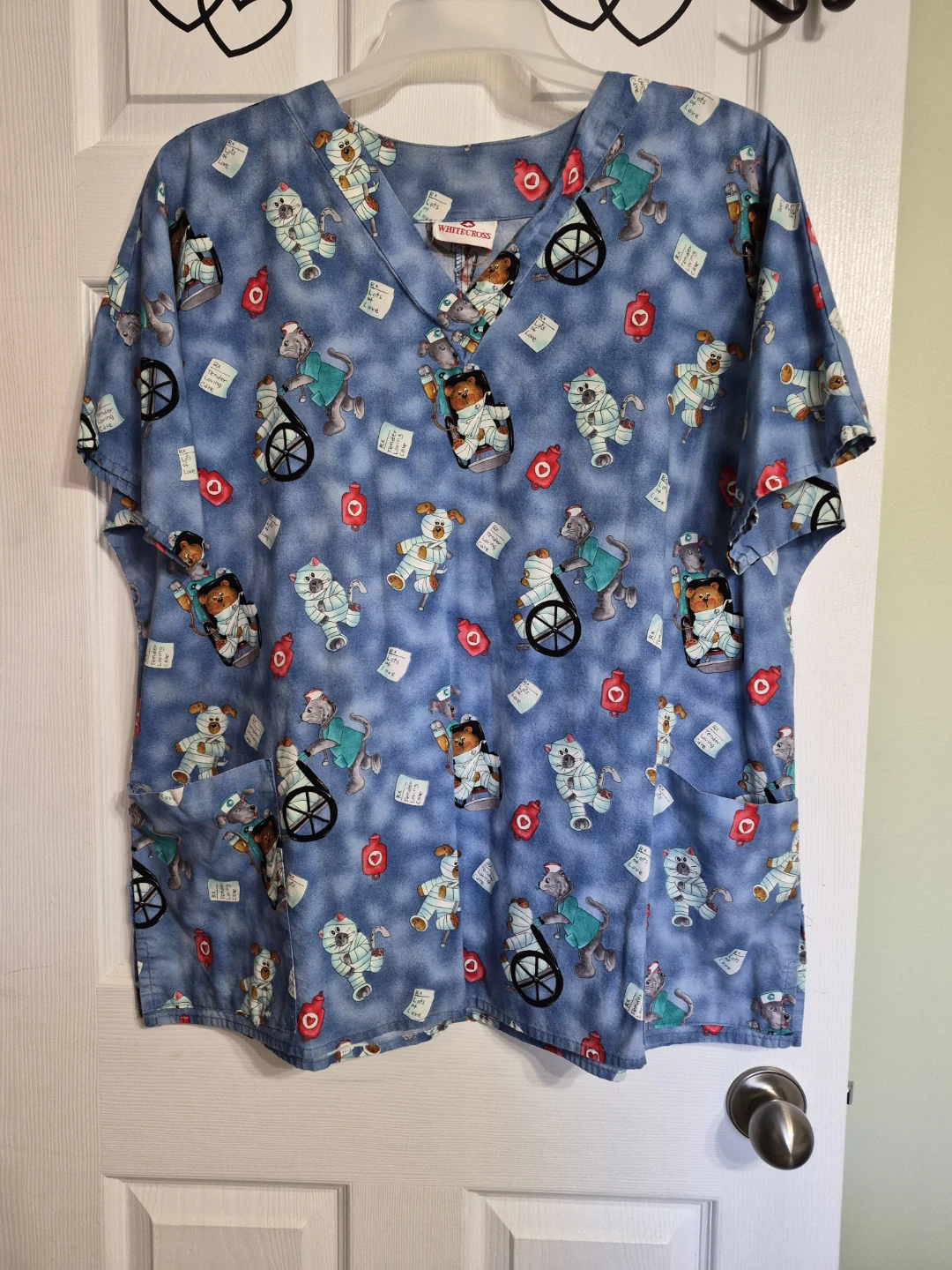 White Cross Size 4X Scrub Top