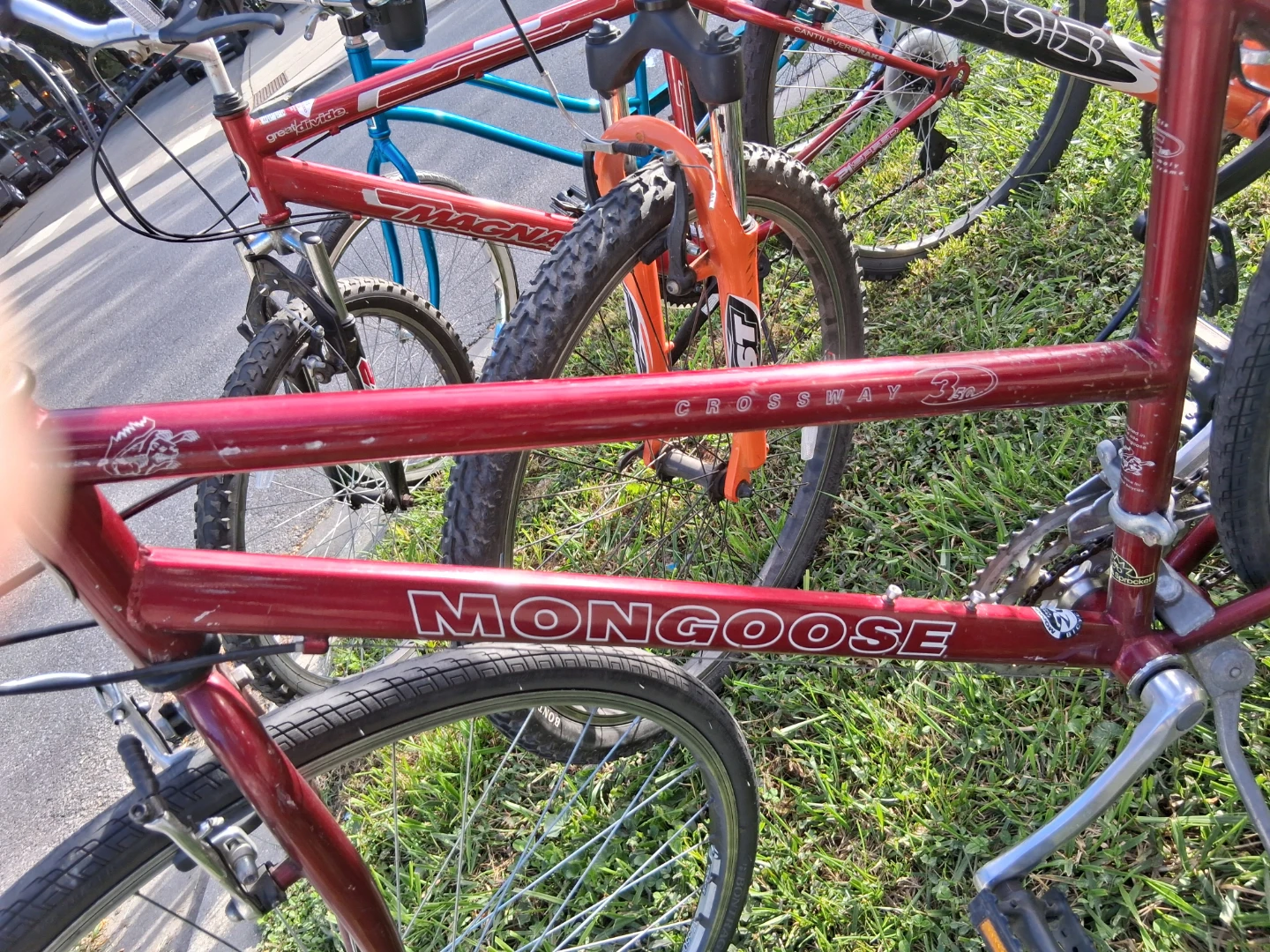 Mongoose Crossway 350 Bicycle