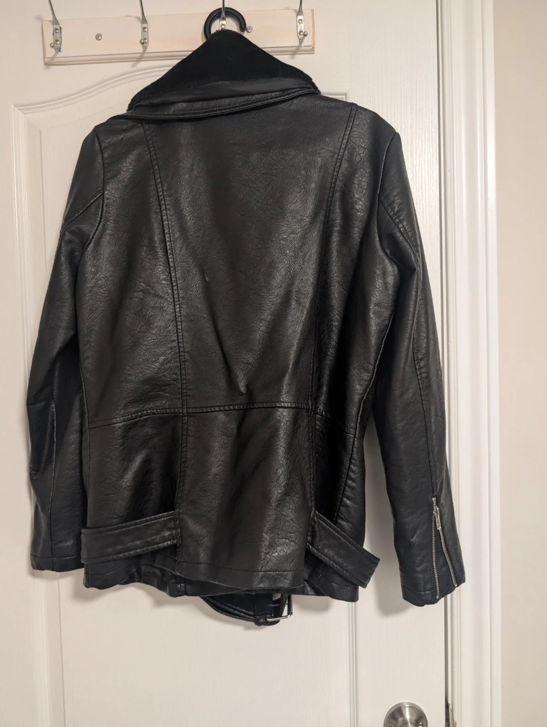Forever 21 Black Faux Leather Jacket - photo 3