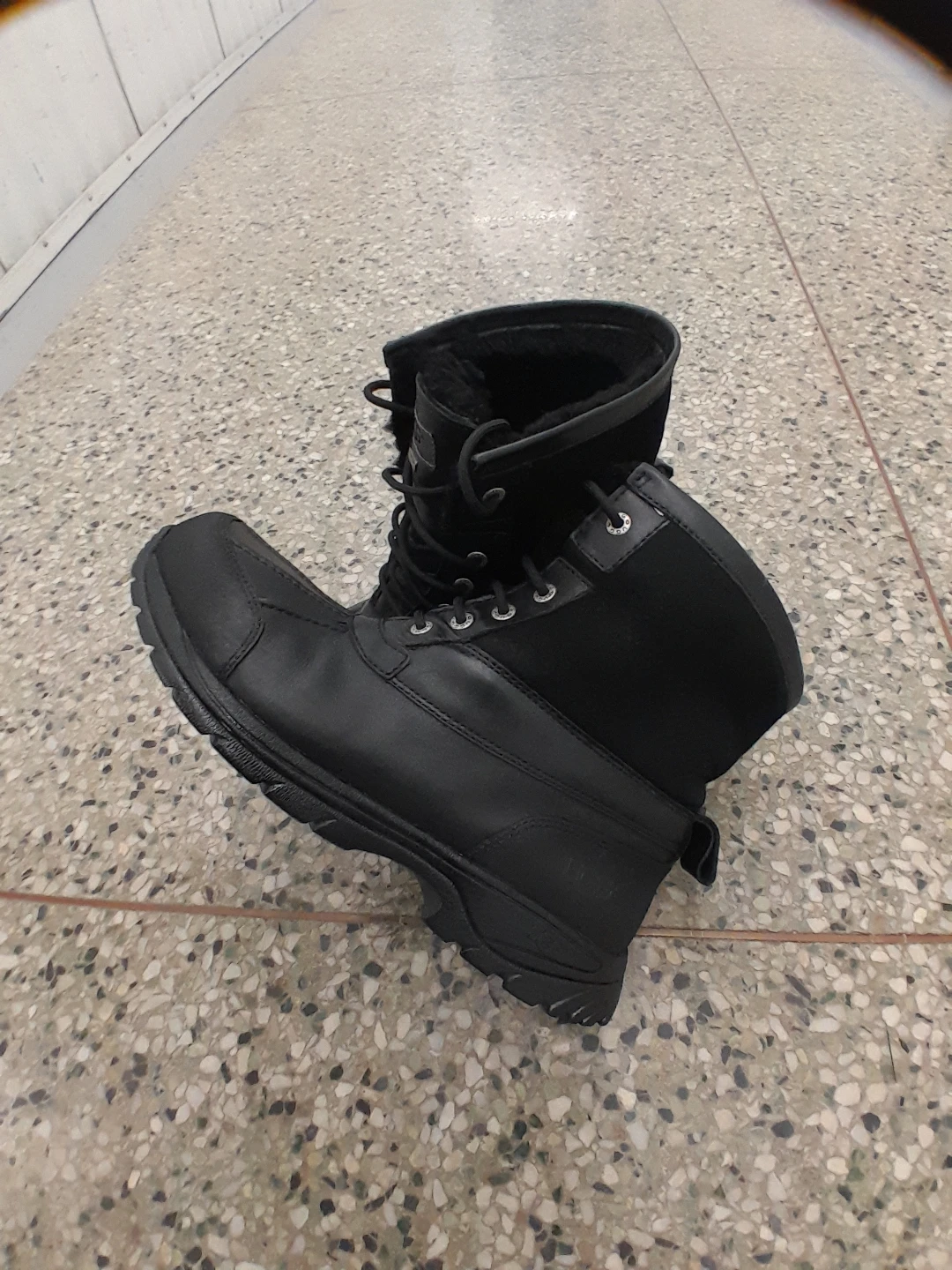 UGG Butte Winter Boots Men's Size 11.5 suitable for 12 - photo 5