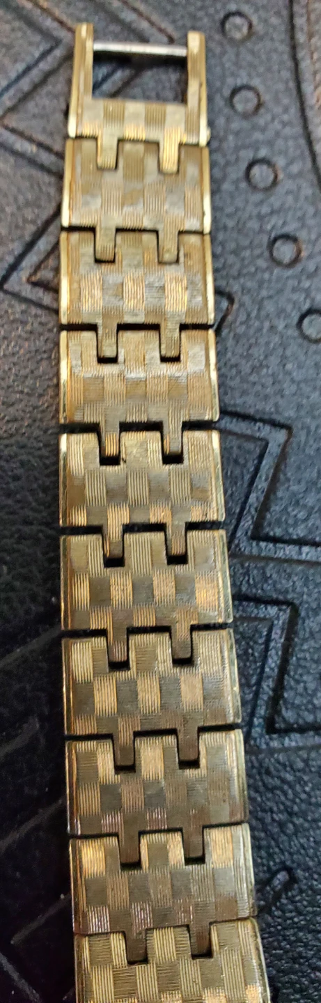 Vintage Seiko Gold-Tone Ladies Wristwatch - photo 5