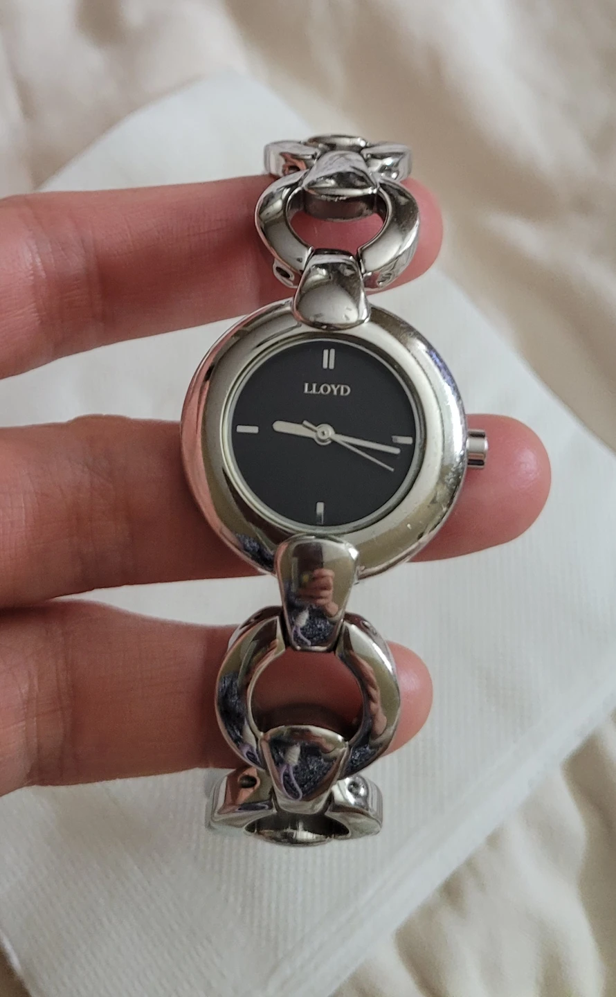 Lloyd silver tone link bracelet watch🏈