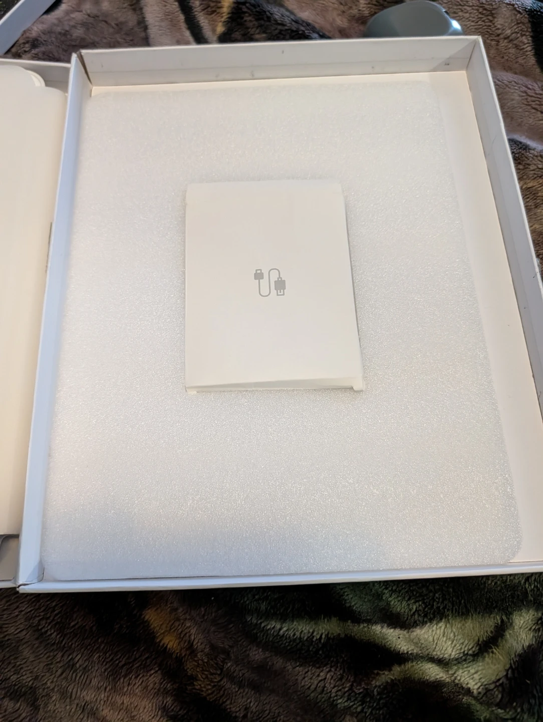 White wireless Bluetooth keyboard - photo 3