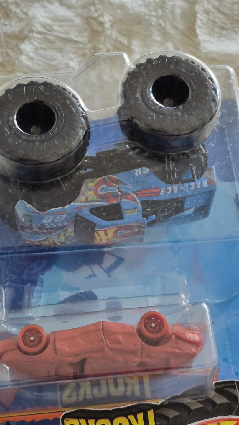 Hot Wheels Monster Trucks Race Ace - photo 3