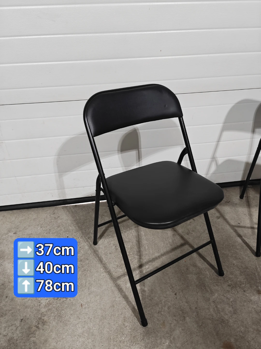 Black folding chairs $10 each - photo 2