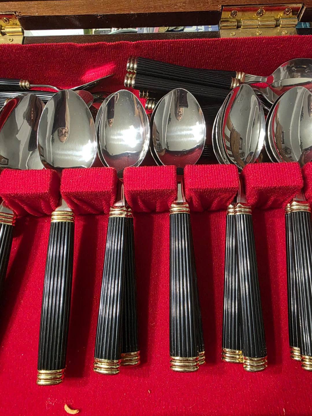 Vintage cutlery set