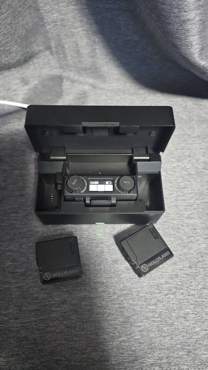 Hollyland Lark 150 Wireless Microphone System - photo 4