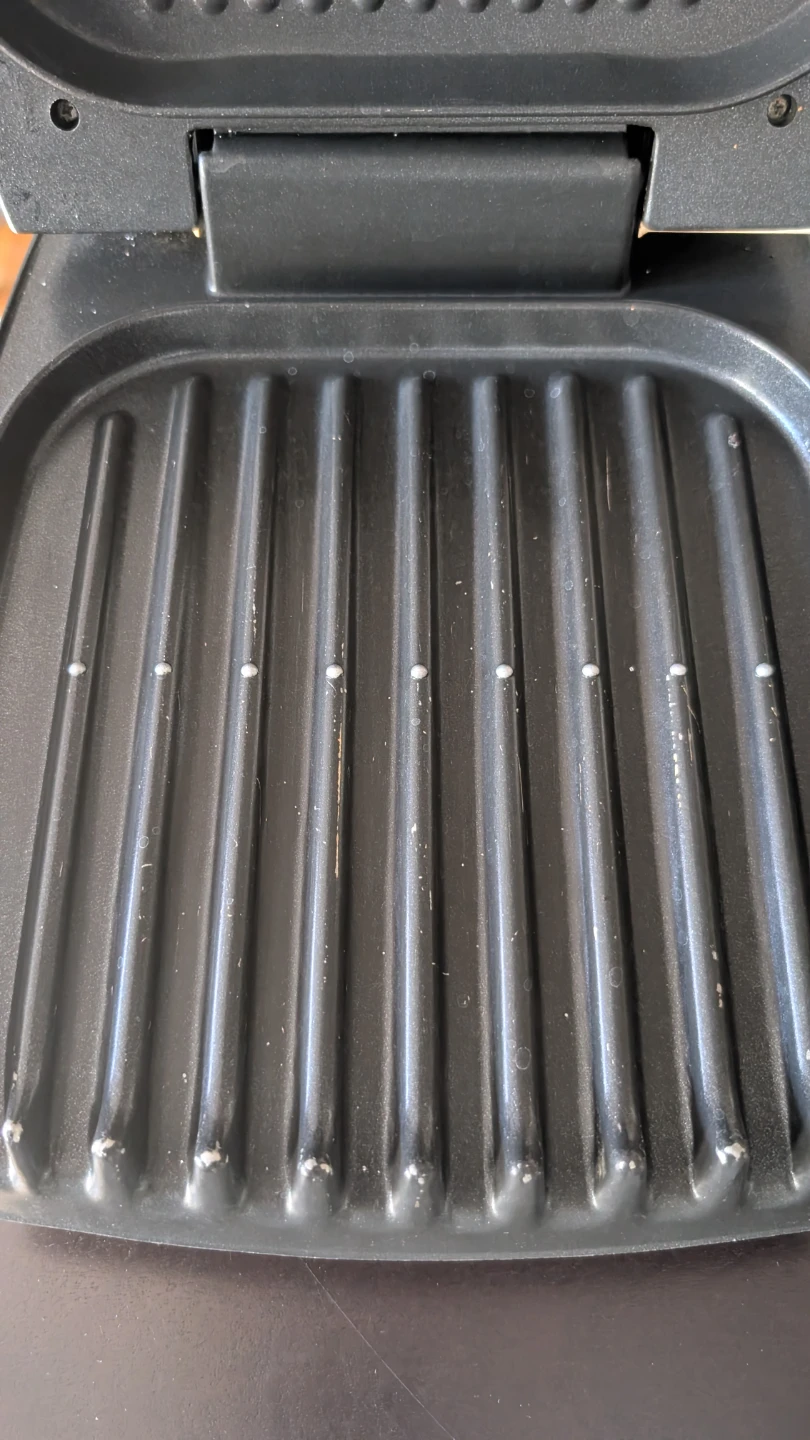 George Foreman Lean Mean Fat Reducing Grilling Machine - photo 3