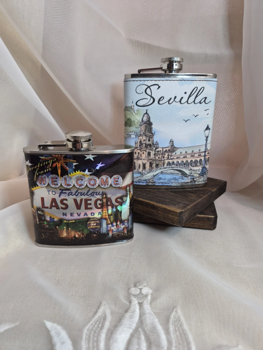 2 Stainless Steel Flasks