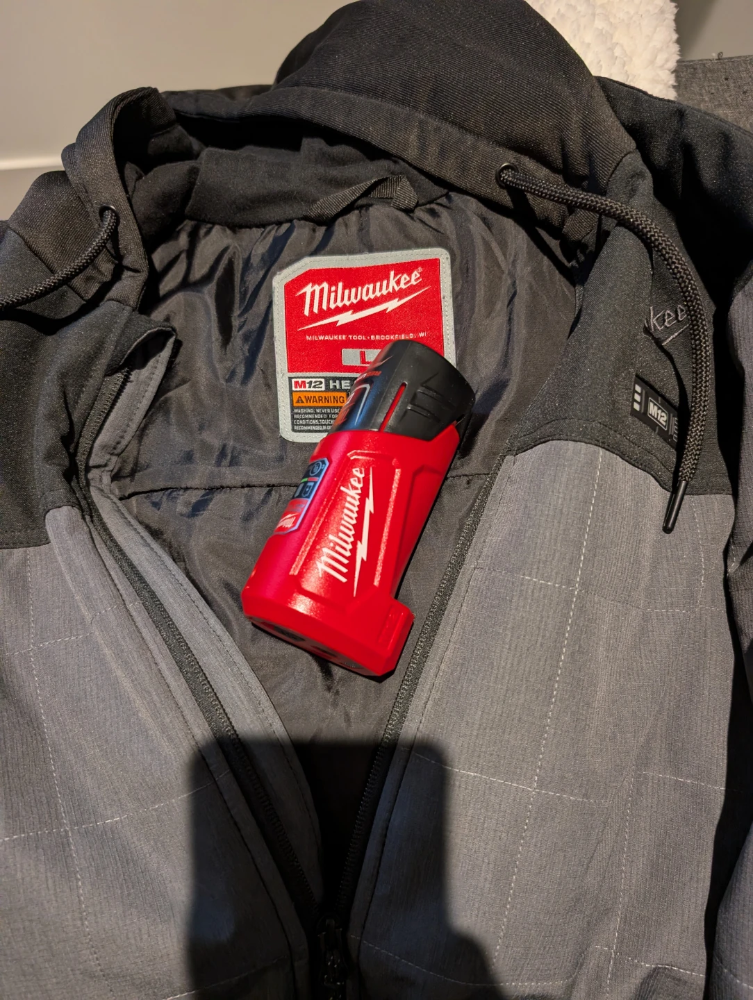 Milwaukee M12 Heated Hoodie Jacket Large - photo 3