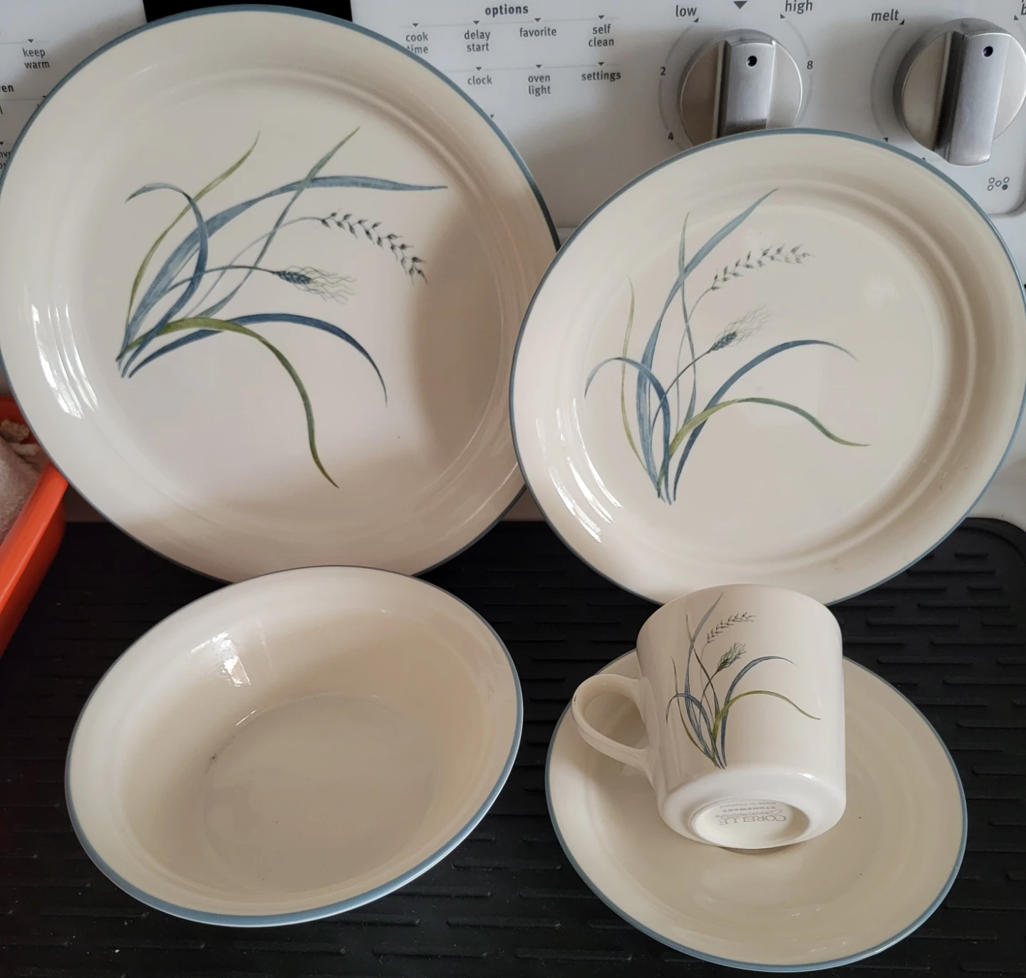 Corelle dinnerware