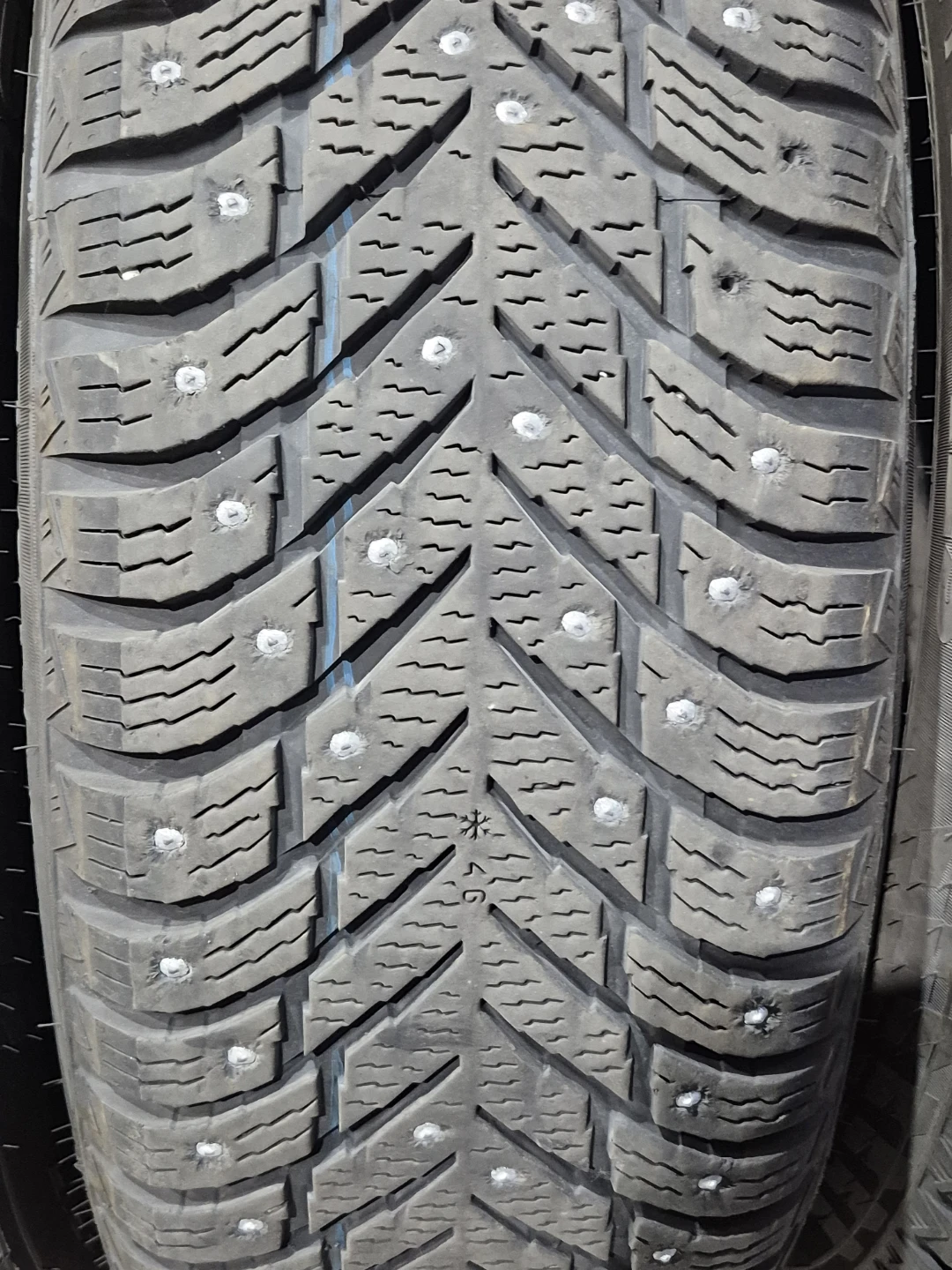 Set of 4 Studded Winter Tires 225/65R17 with steel rims - photo 4