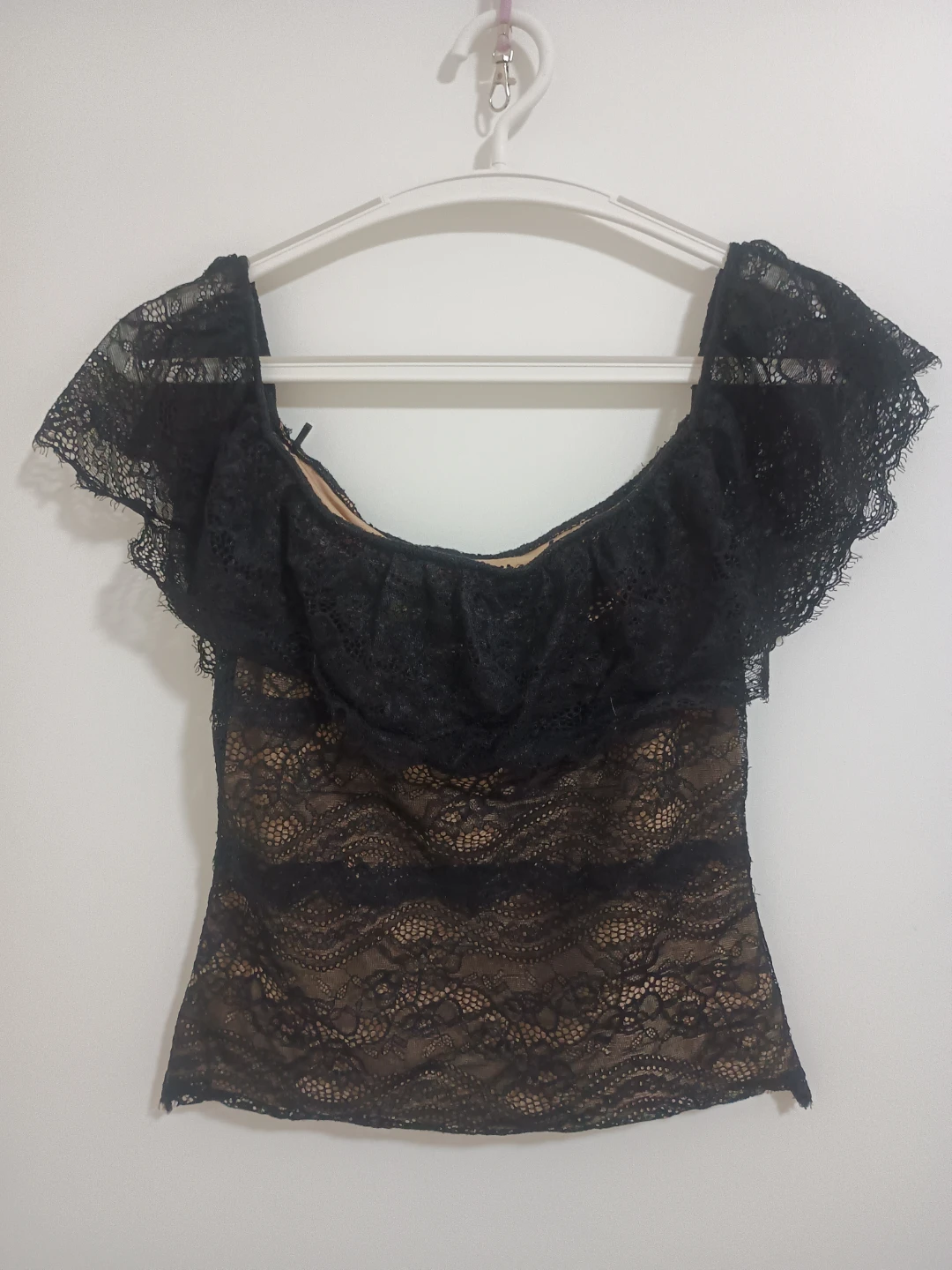 Guess black lace off-the-shoulder top