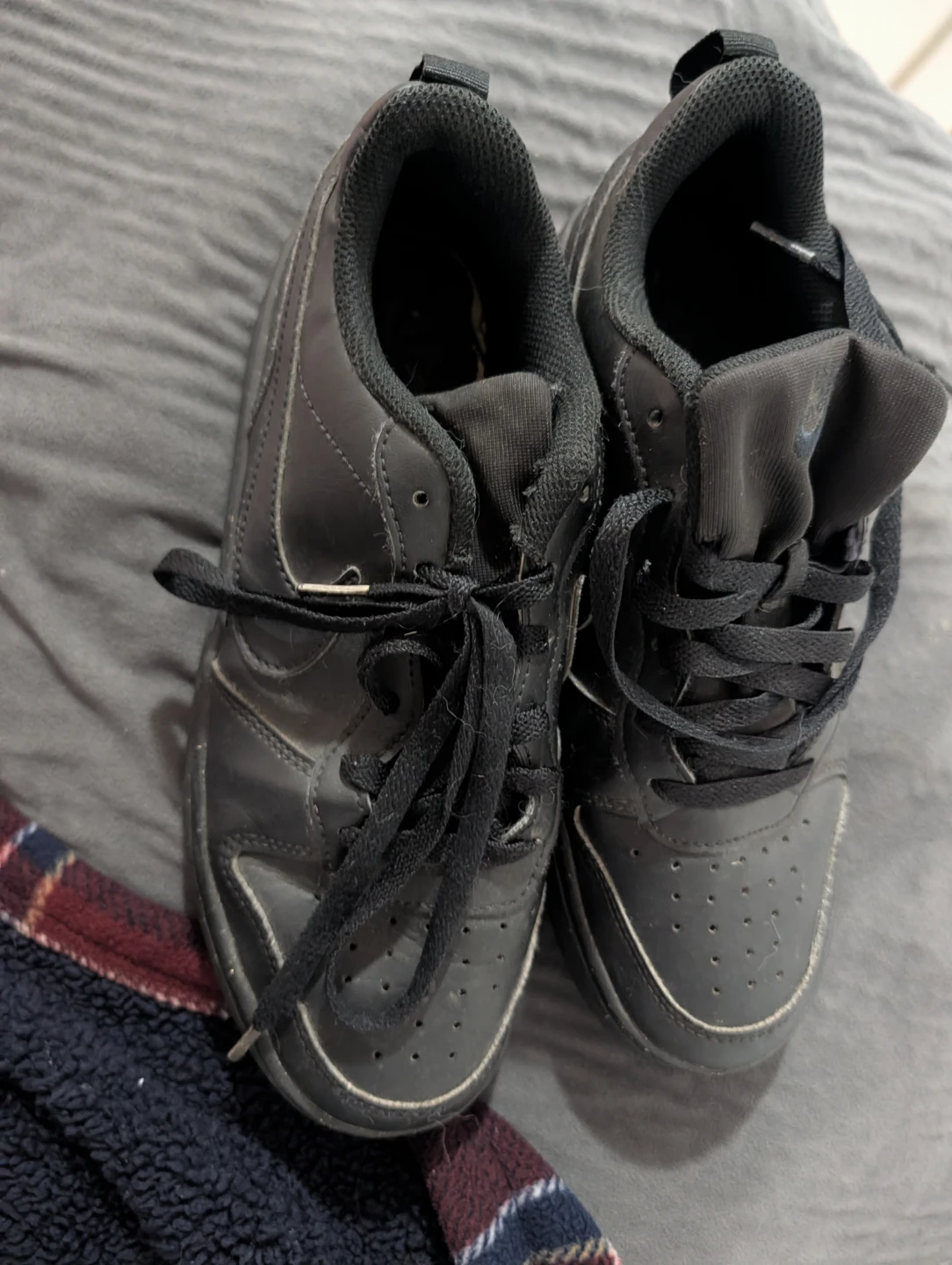 Nike Black Sneakers 6.5y - photo 3