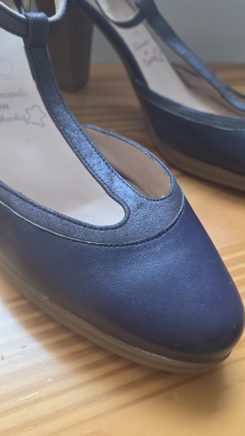Design Navy T-Strap leather Heels, size 9 | 40 - photo 5
