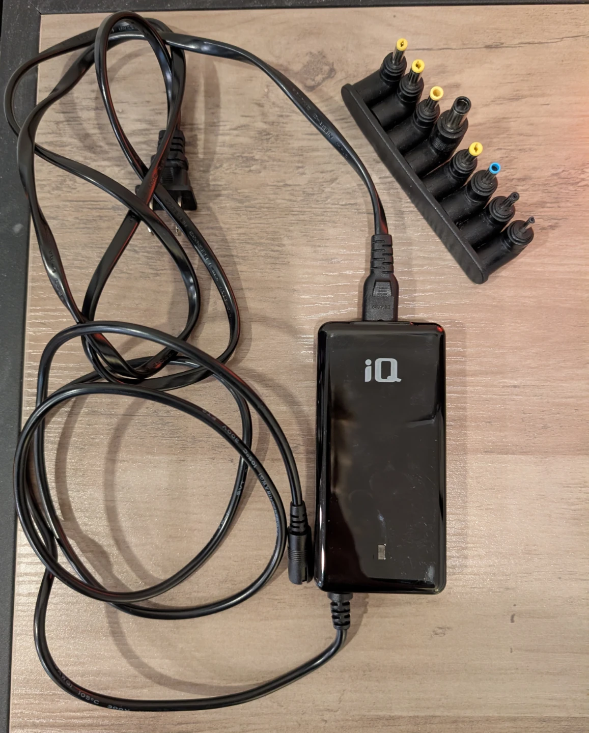 iQ Universal AC Adapter IQACLT70