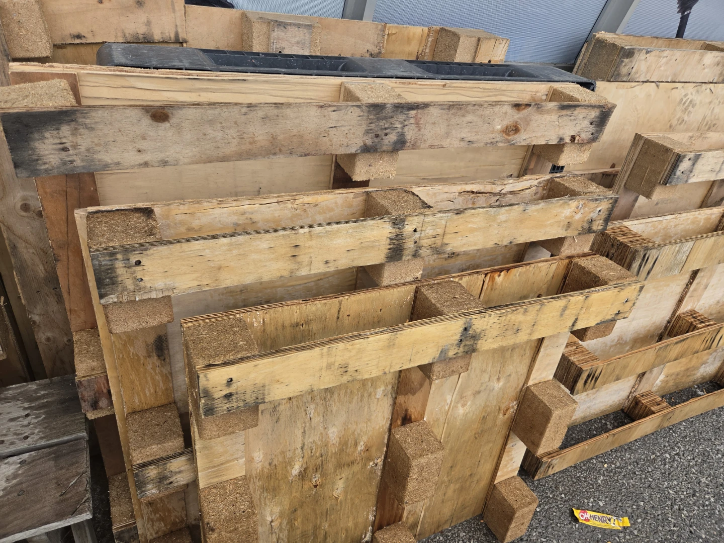 Wooden Shipping Pallets - photo 2